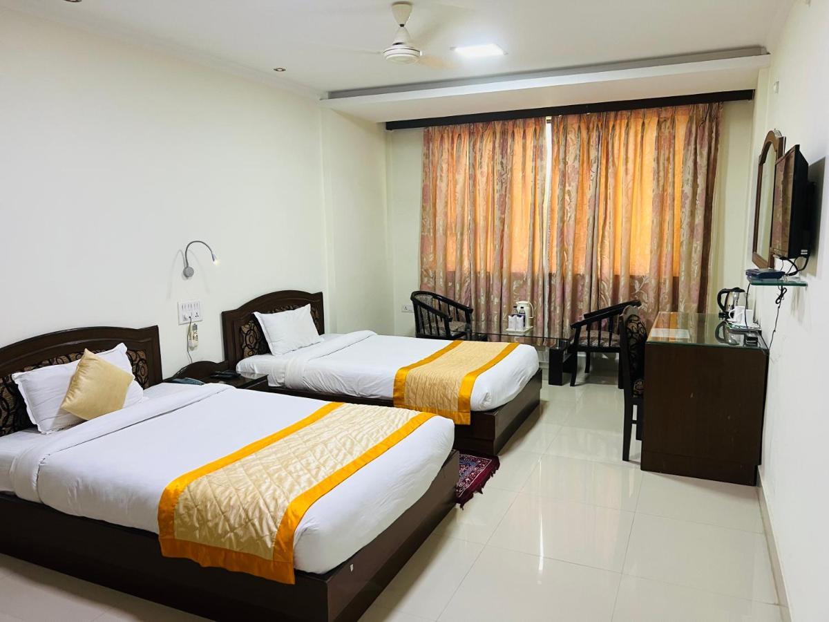 Bodhgaya Regency Hotel Dış mekan fotoğraf